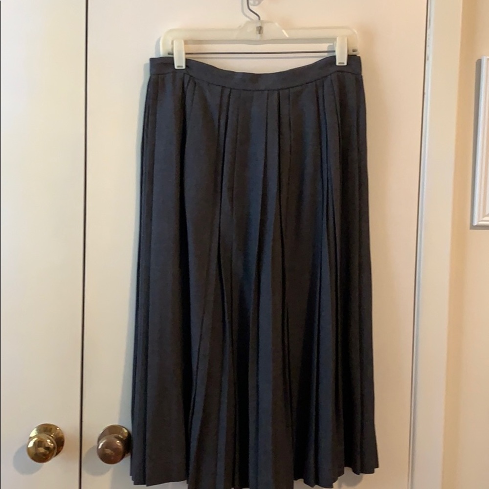 Skirt - Picture 3 of 3